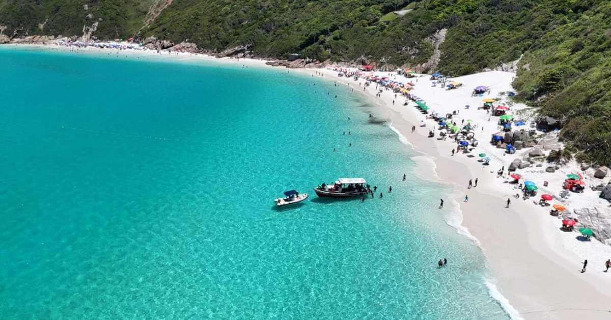 Roteiro Completo de Arraial do Cabo: Explore o Caribe Brasileiro